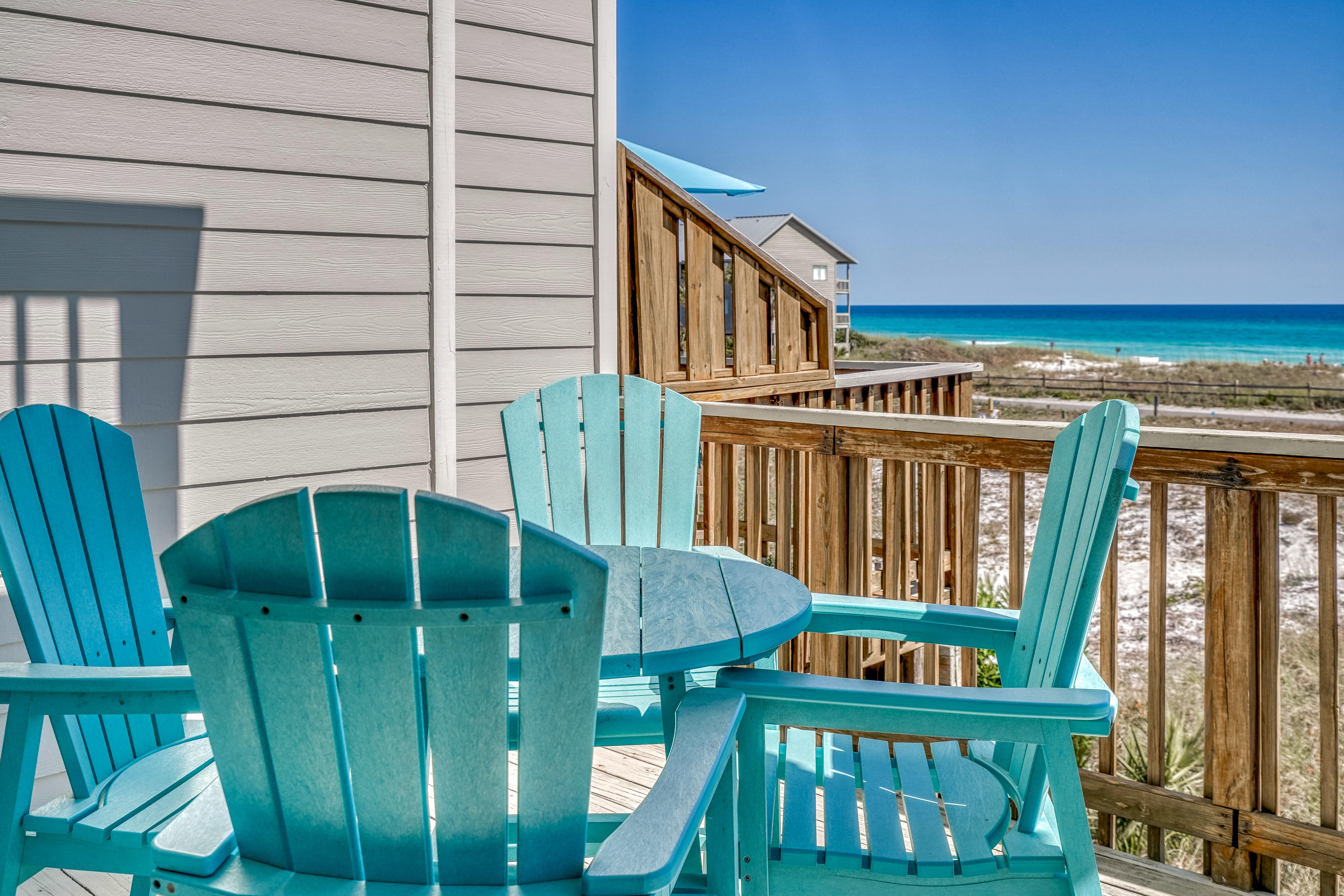 BEACHFRONT T/H - Residential