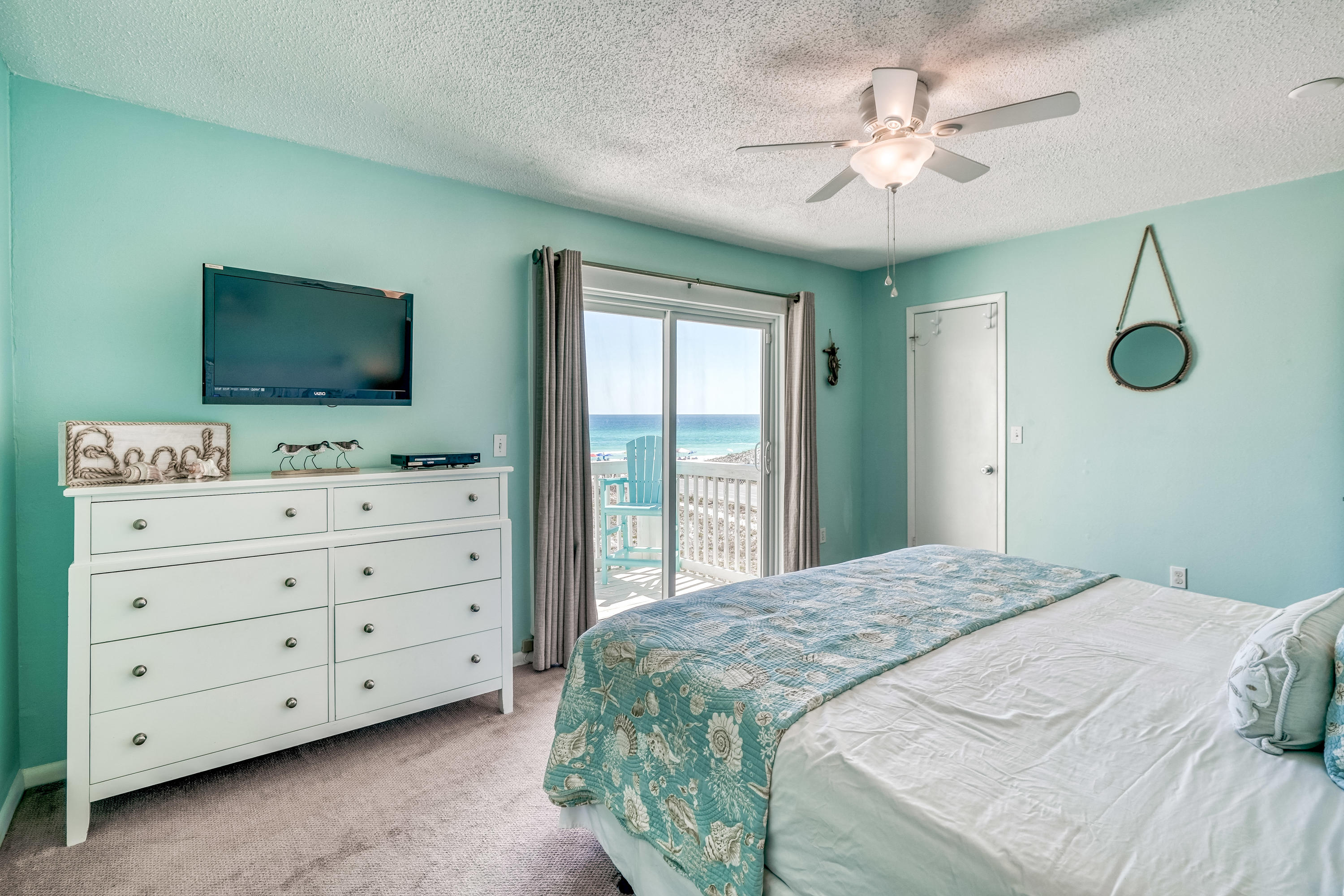 BEACHFRONT T/H - Residential