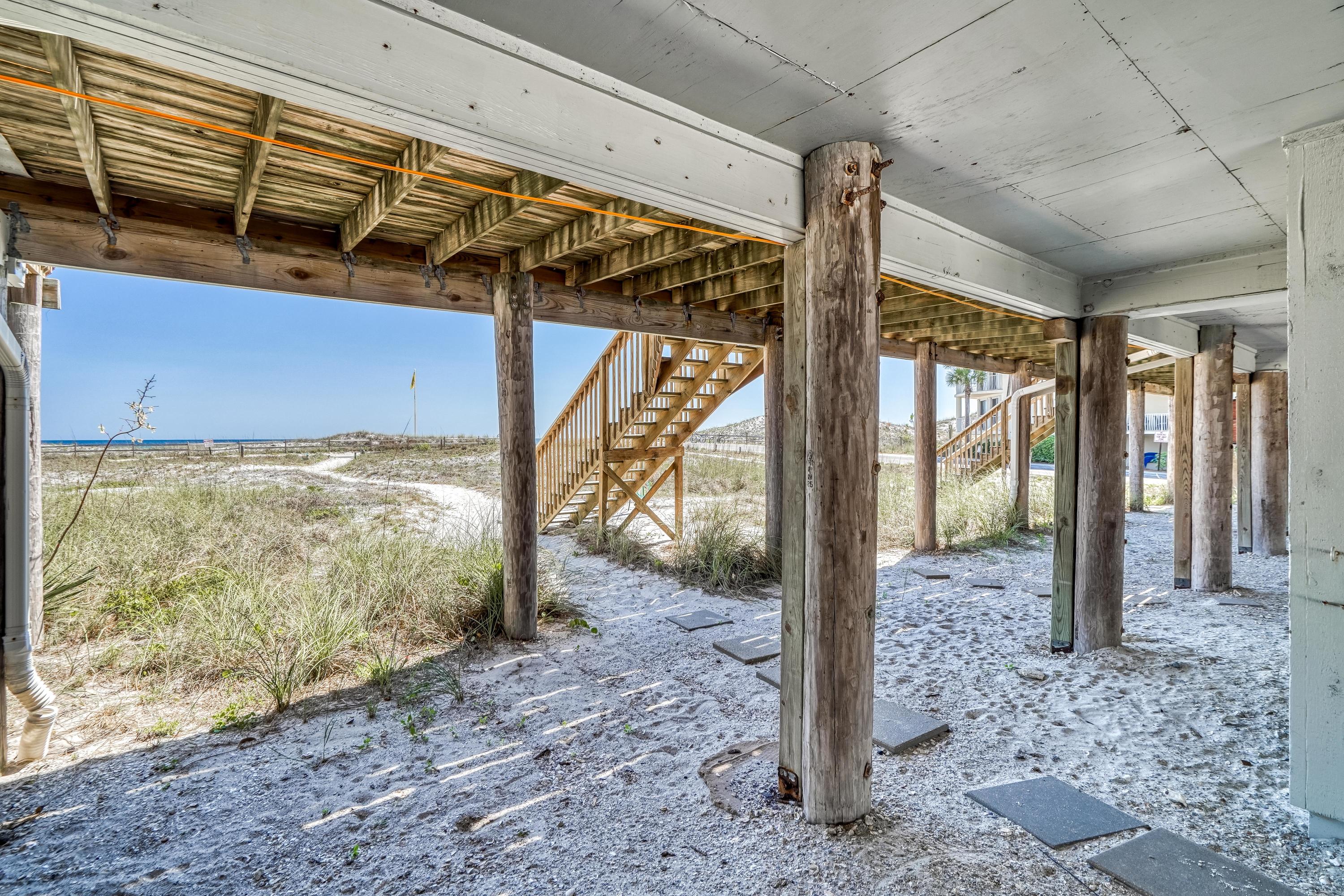 BEACHFRONT T/H - Residential