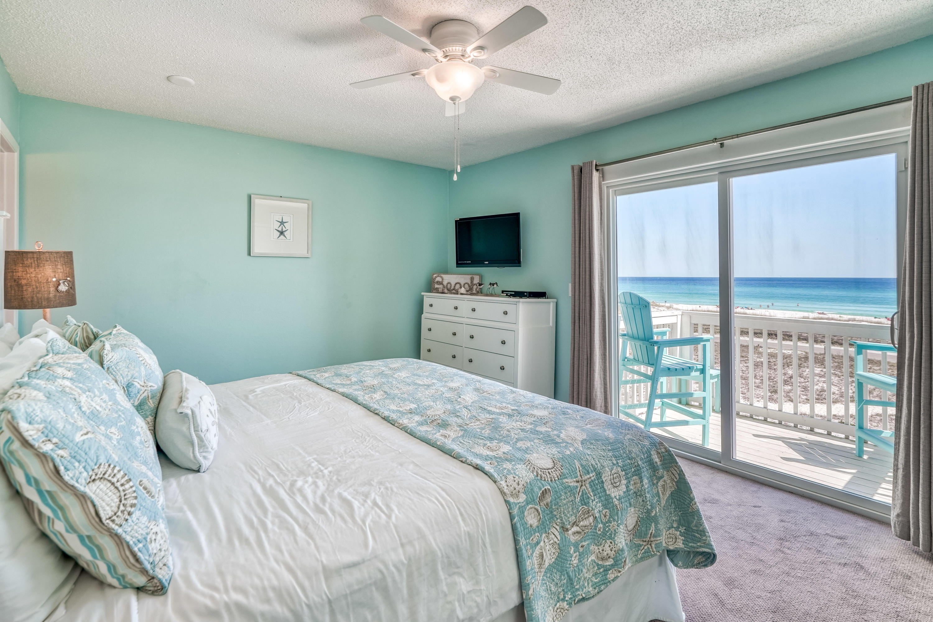 BEACHFRONT T/H - Residential