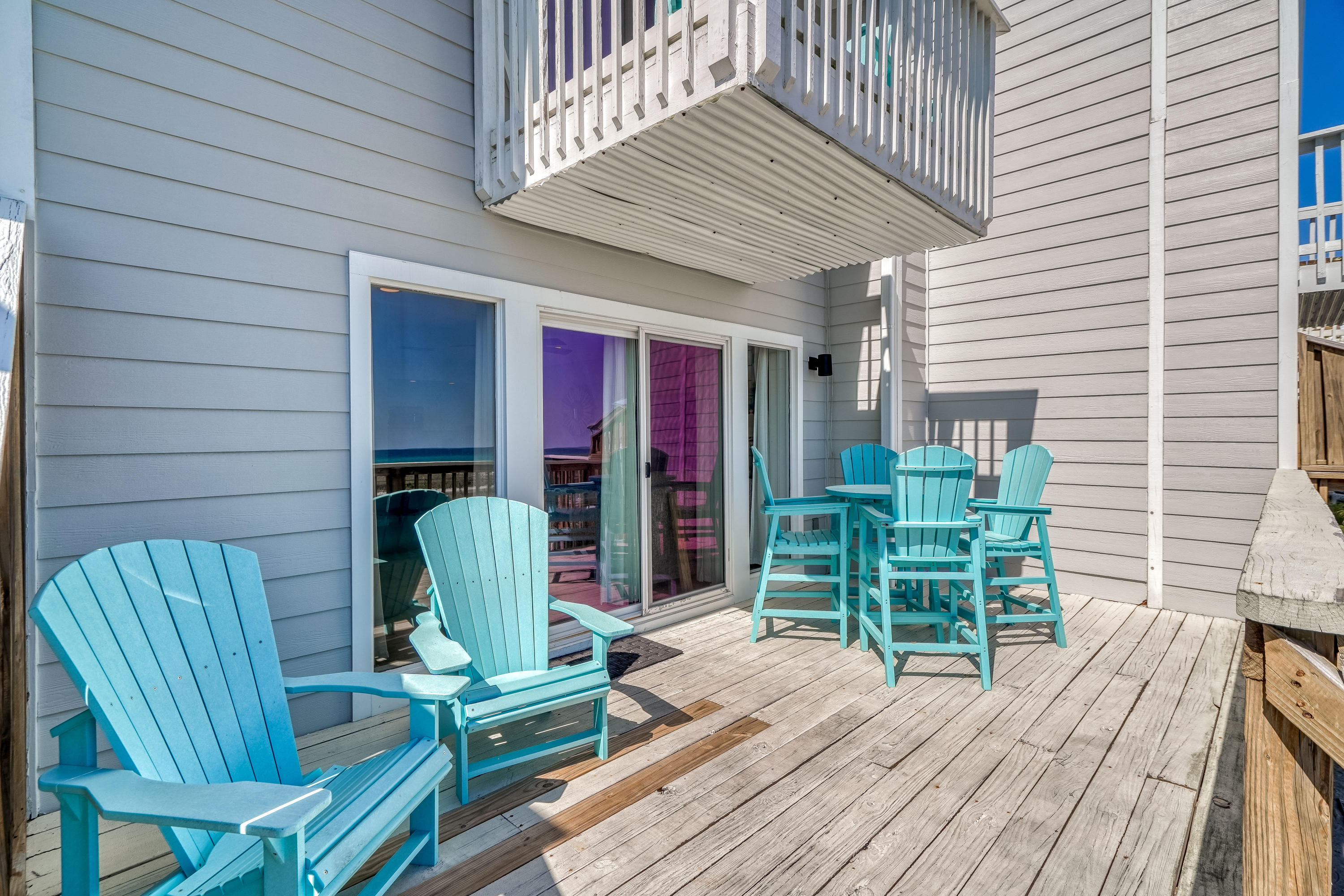 BEACHFRONT T/H - Residential