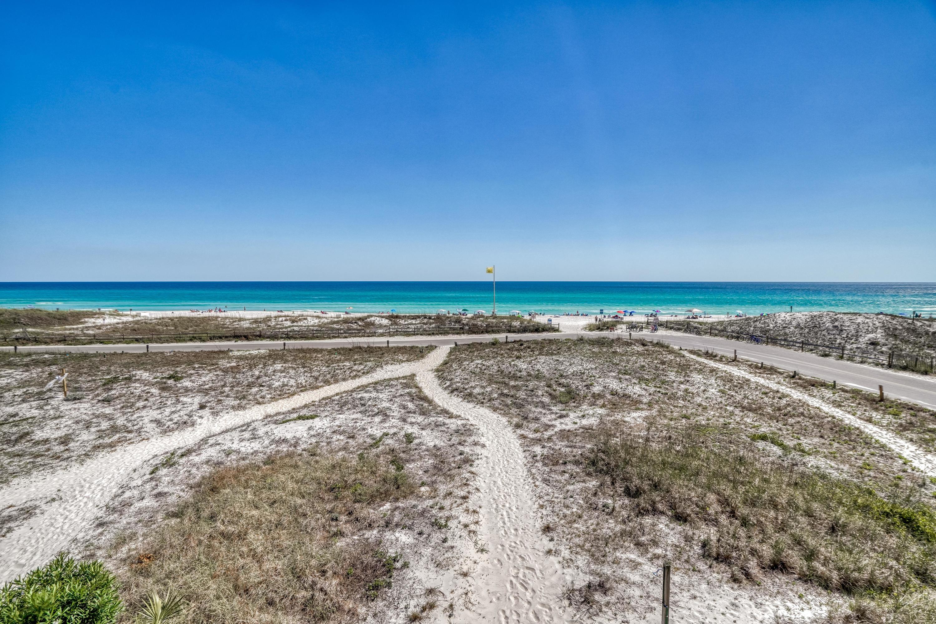 BEACHFRONT T/H - Residential