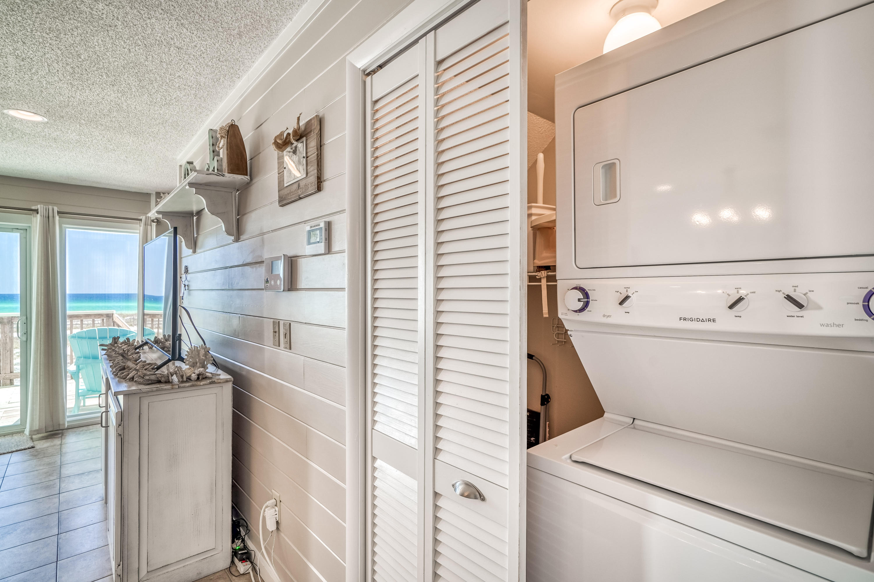 BEACHFRONT T/H - Residential