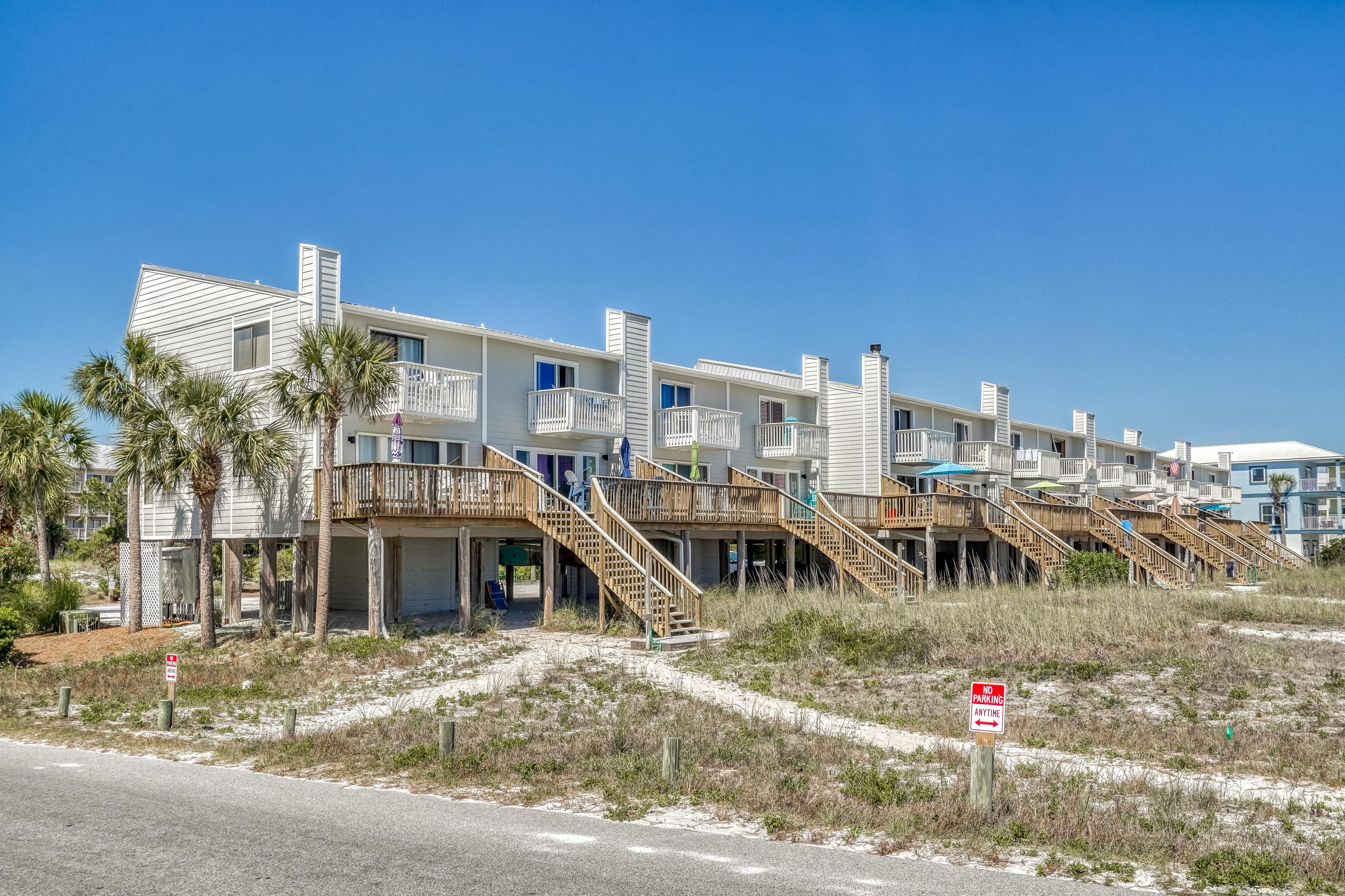 BEACHFRONT T/H - Residential