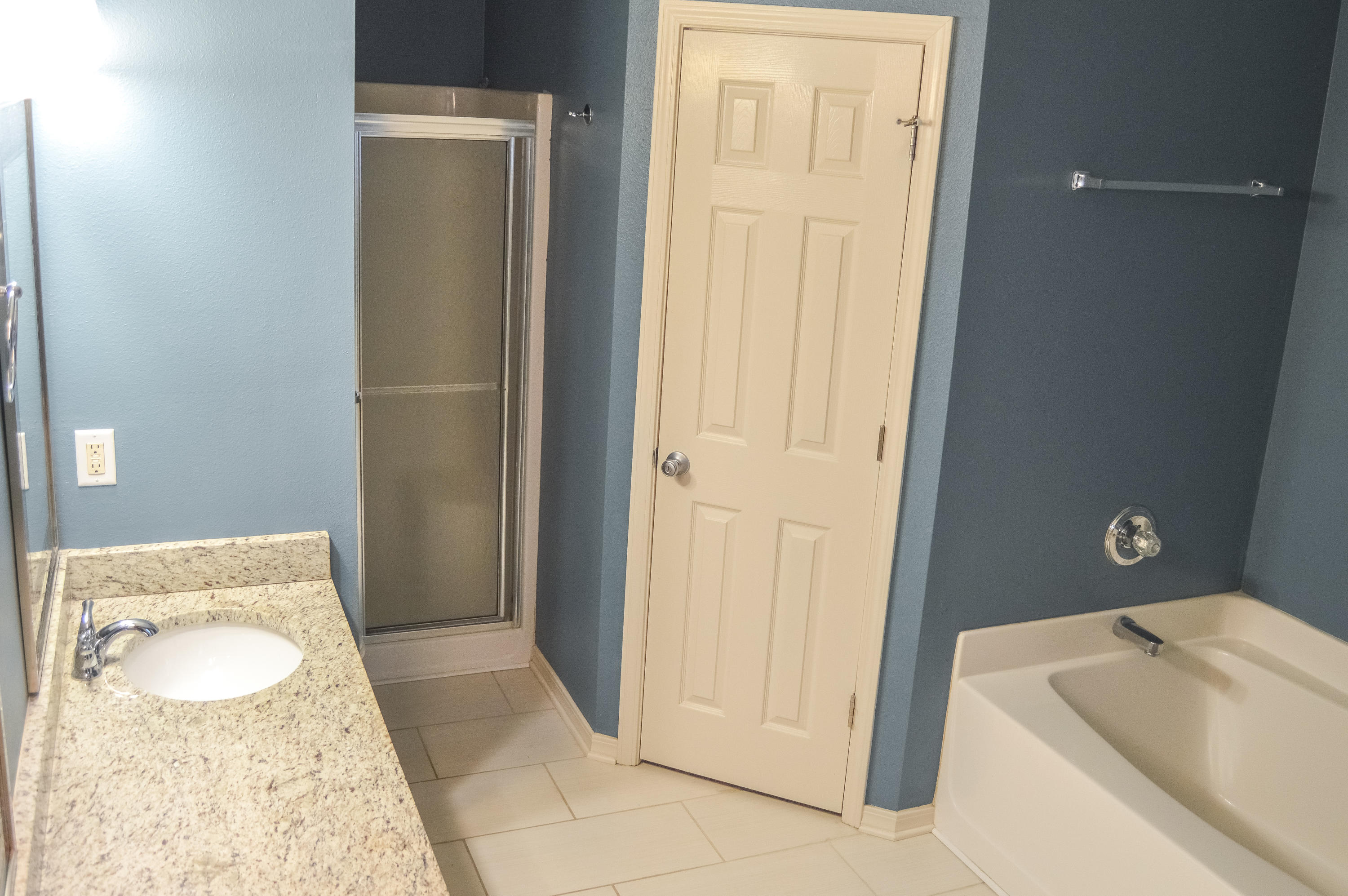 COUNTRYVIEW ESTATES 10TH ADDN - Residential