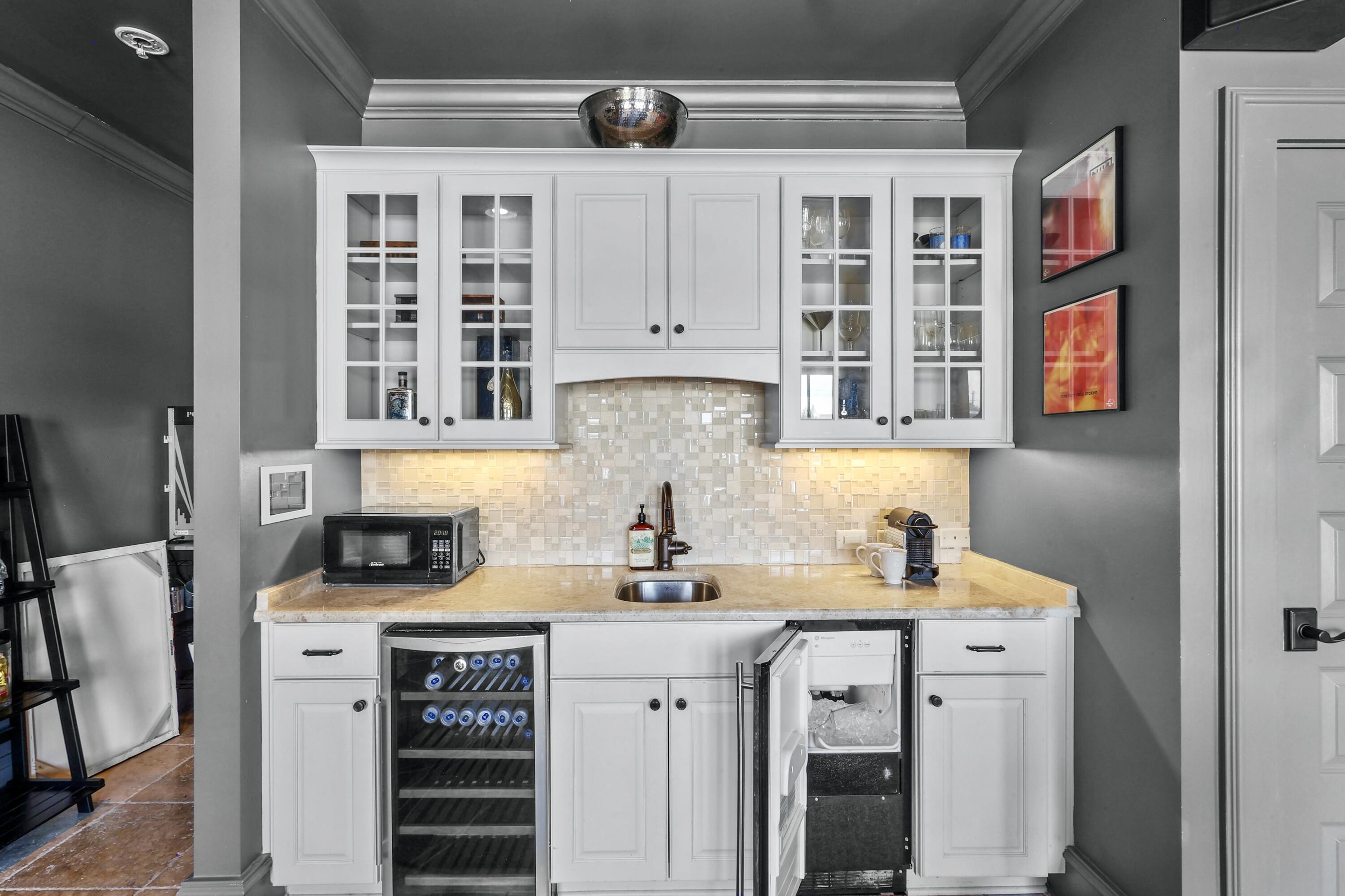 PROMINENCE / LUXURY TOWNHOMES - Residential
