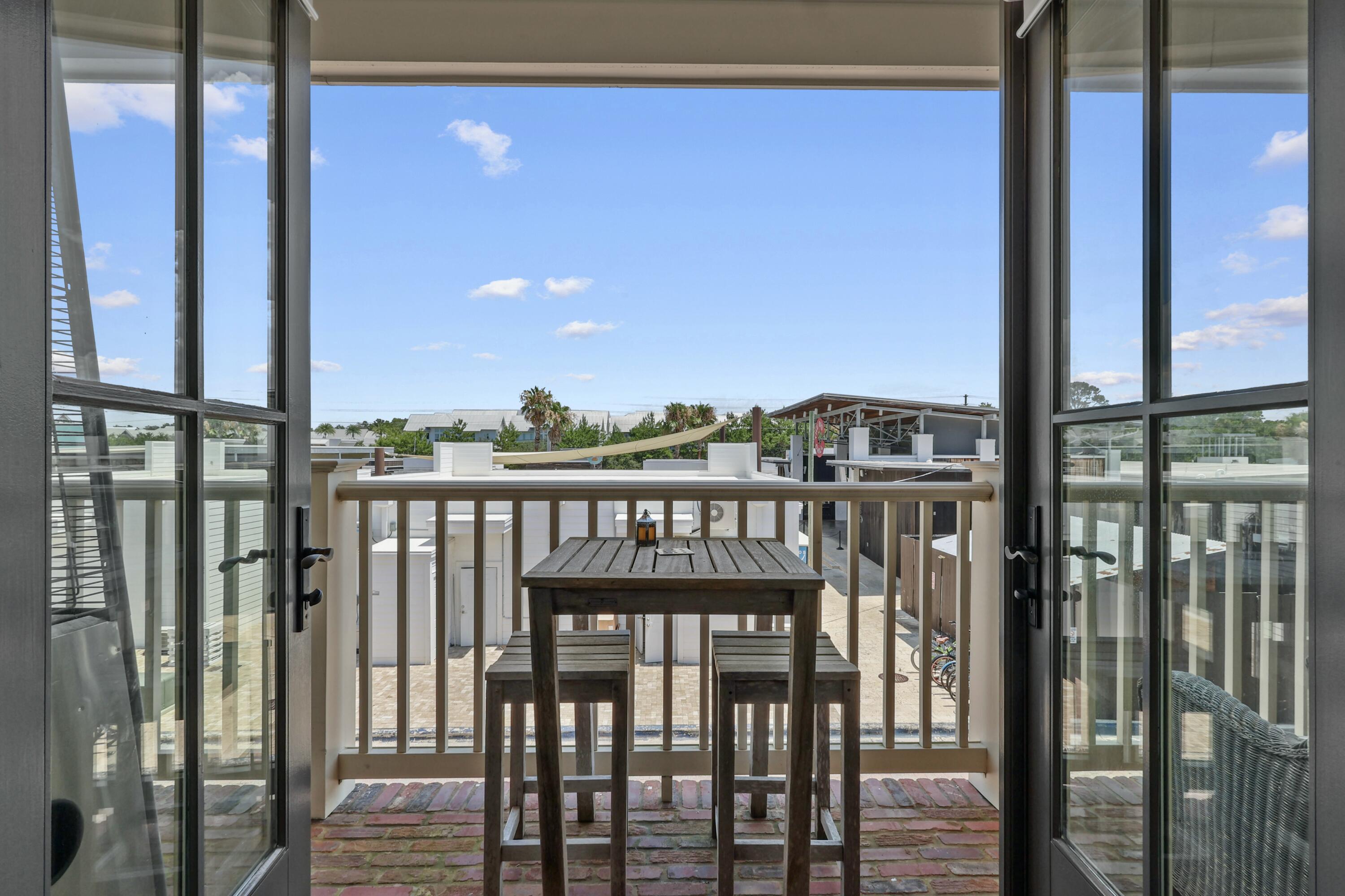 PROMINENCE / LUXURY TOWNHOMES - Residential