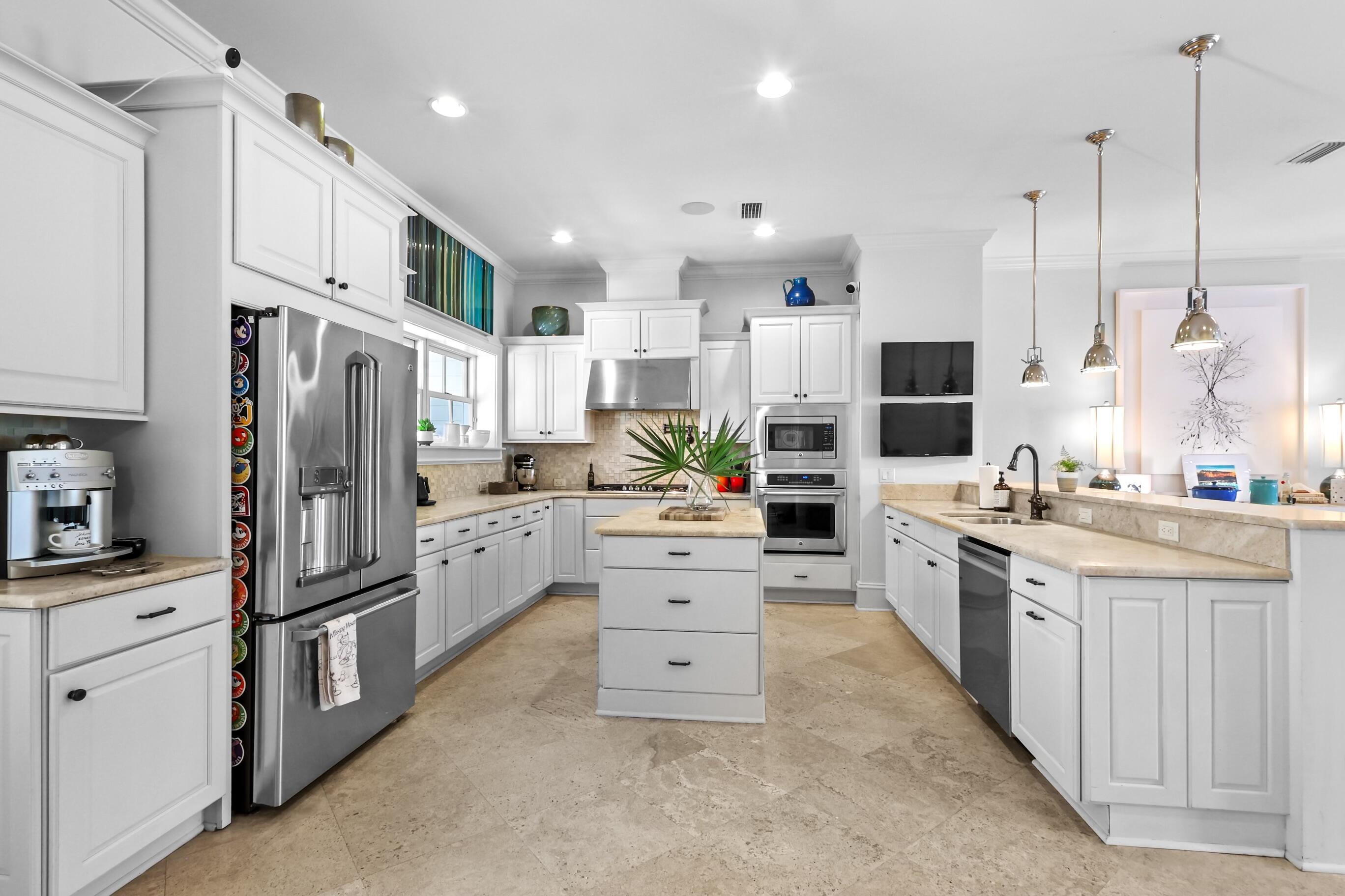 PROMINENCE / LUXURY TOWNHOMES - Residential