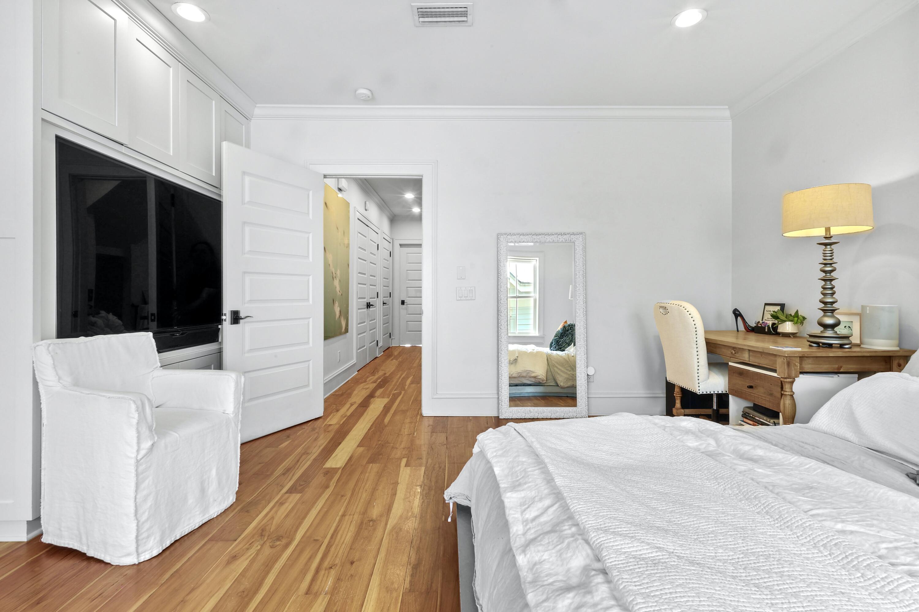 PROMINENCE / LUXURY TOWNHOMES - Residential