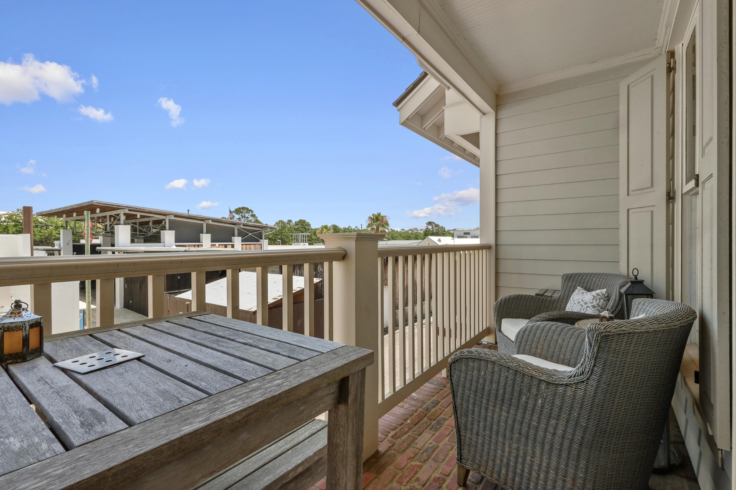 PROMINENCE / LUXURY TOWNHOMES - Residential