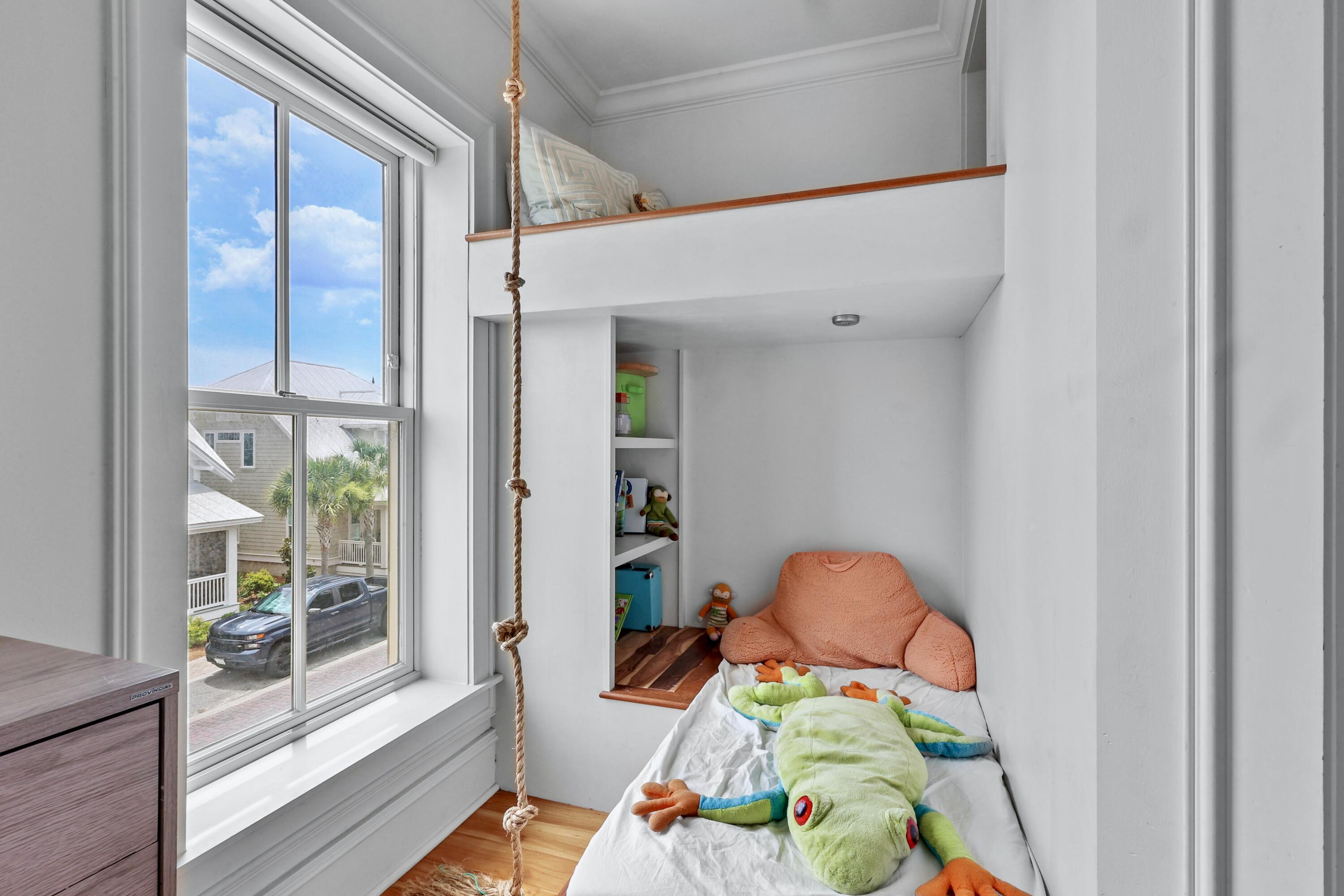 PROMINENCE / LUXURY TOWNHOMES - Residential
