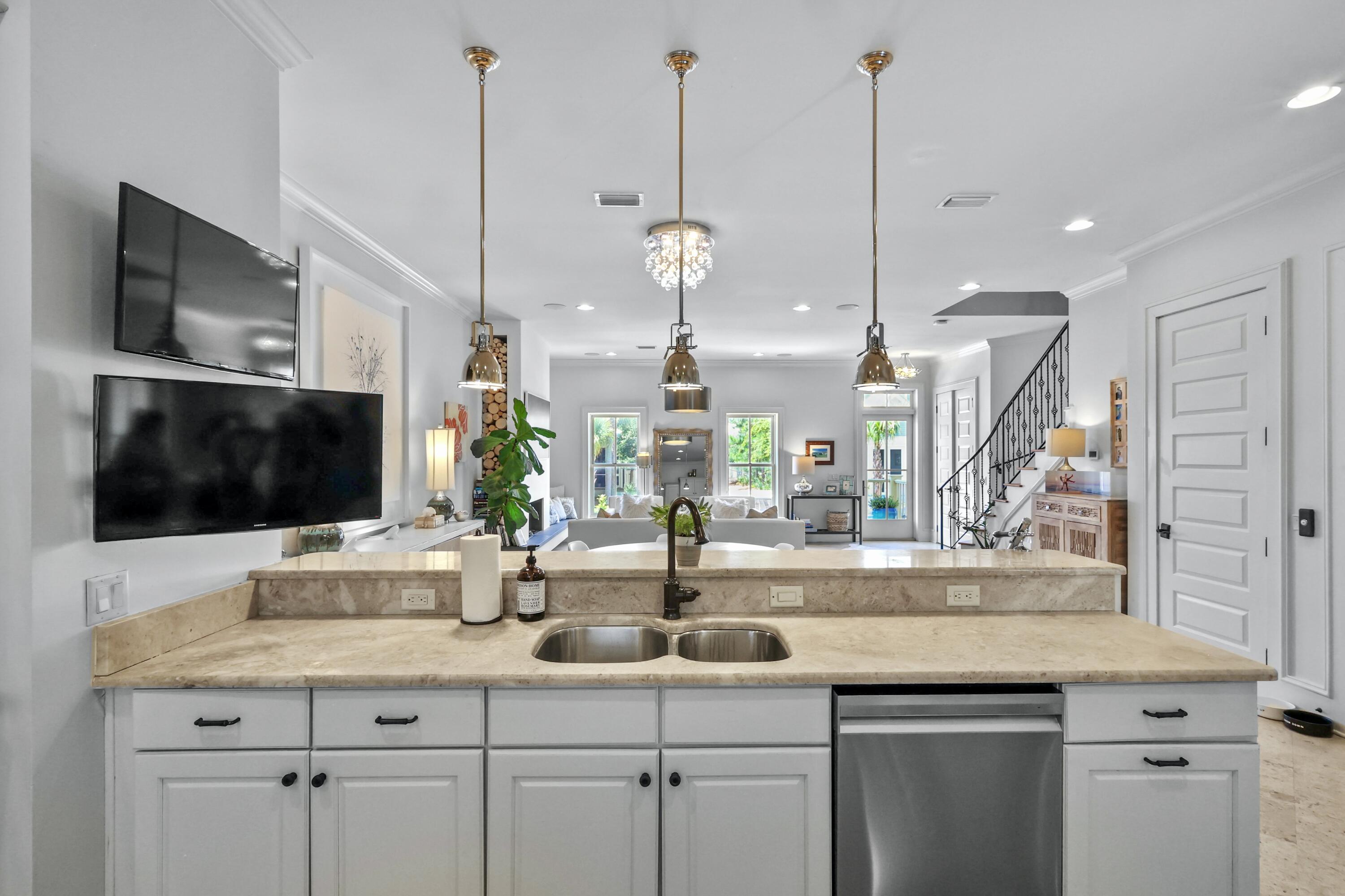 PROMINENCE / LUXURY TOWNHOMES - Residential