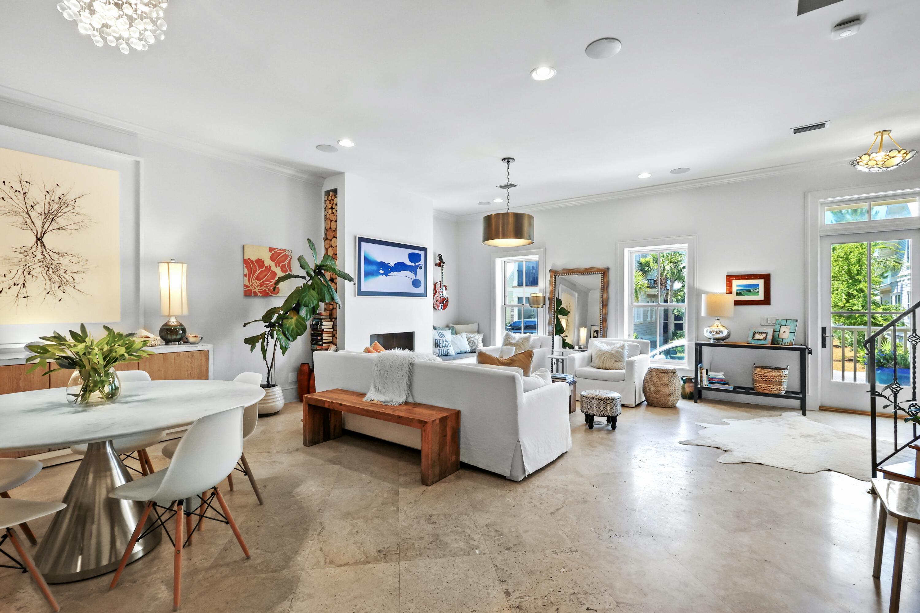 PROMINENCE / LUXURY TOWNHOMES - Residential