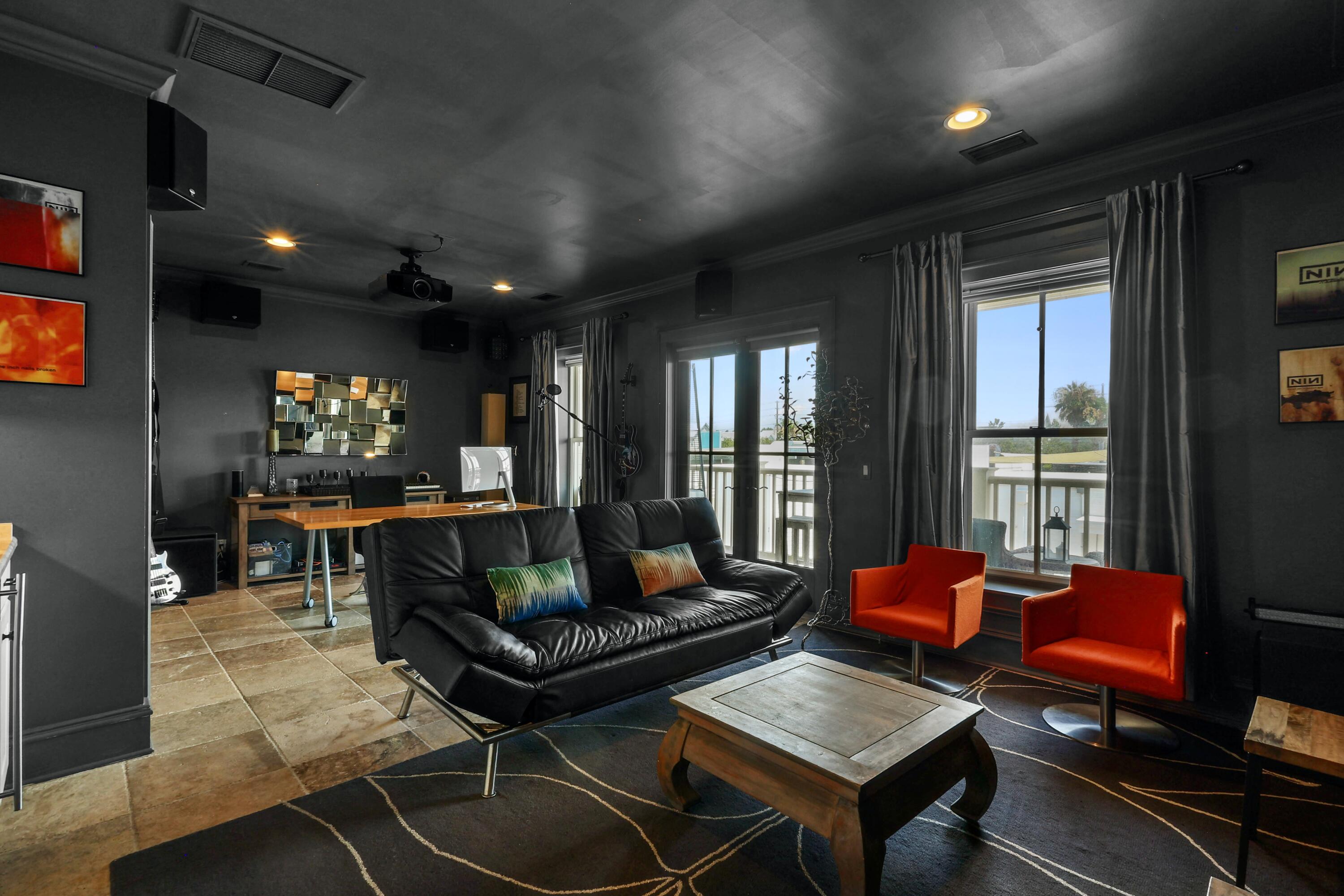 PROMINENCE / LUXURY TOWNHOMES - Residential