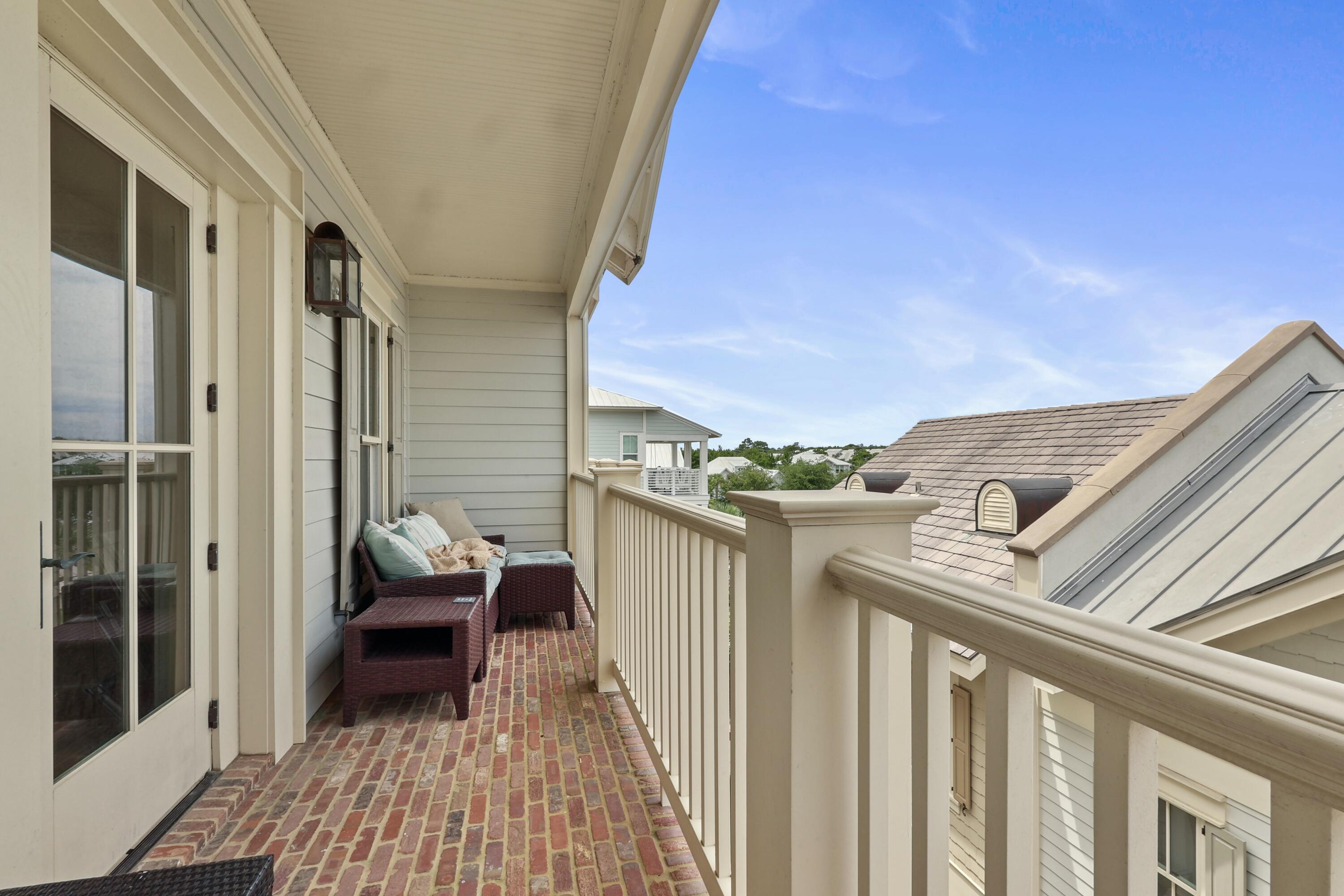PROMINENCE / LUXURY TOWNHOMES - Residential