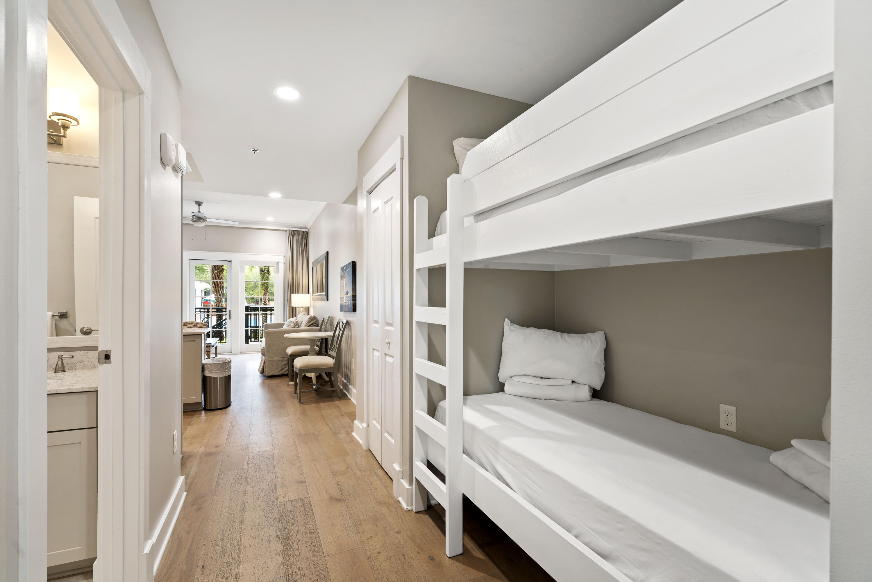 HENDERSON LOFTS - Residential