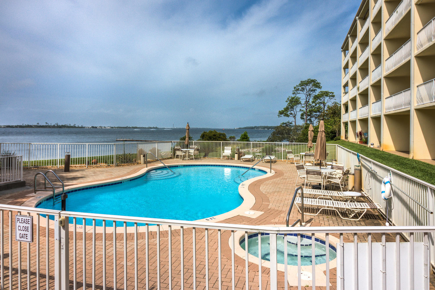INTERCOASTAL POINTE - Residential