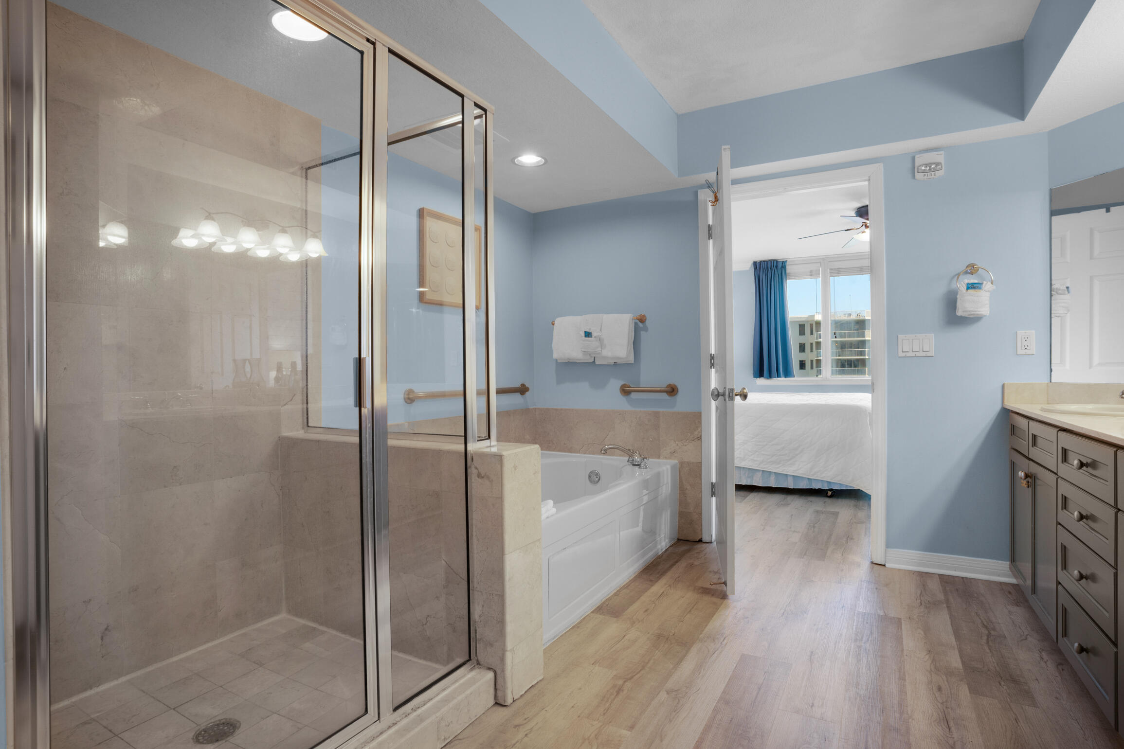 DESTIN WEST BEACH AND BAY RESORT - Residential