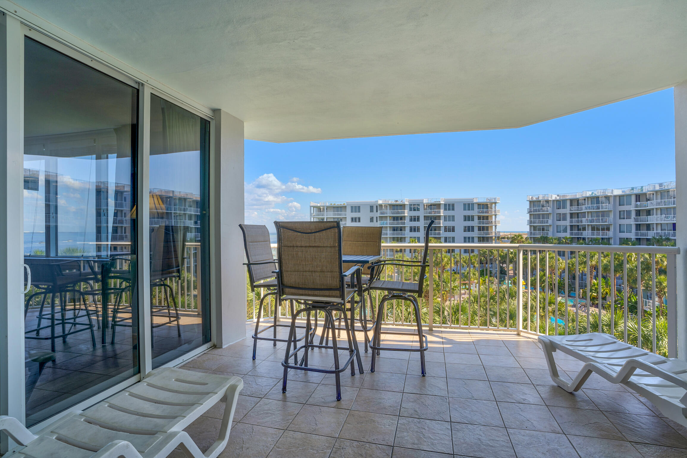 DESTIN WEST BEACH AND BAY RESORT - Residential