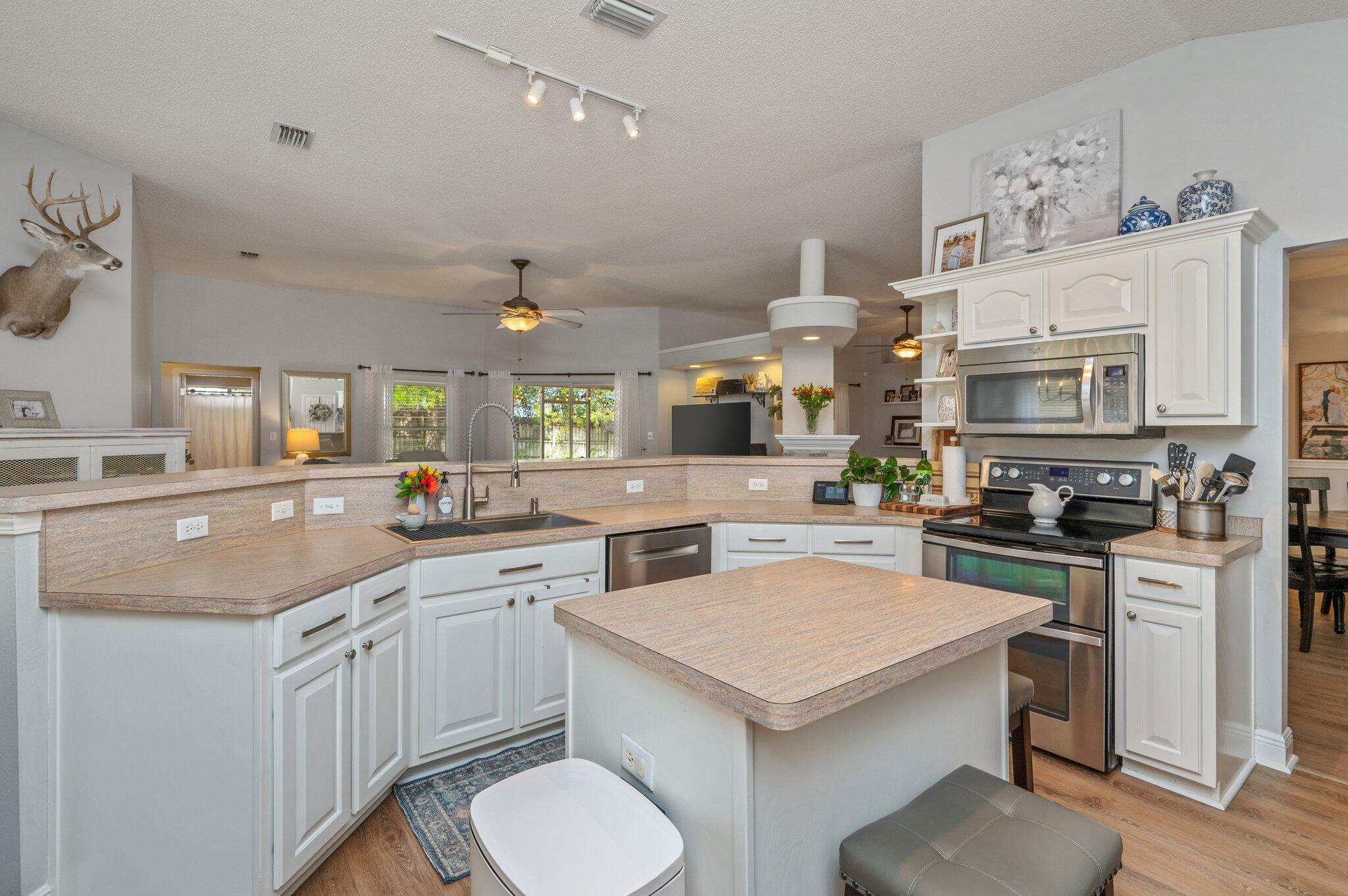 SILVER OAKS PH 1 - Residential