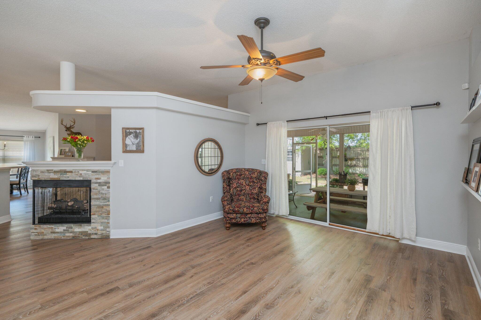 SILVER OAKS PH 1 - Residential