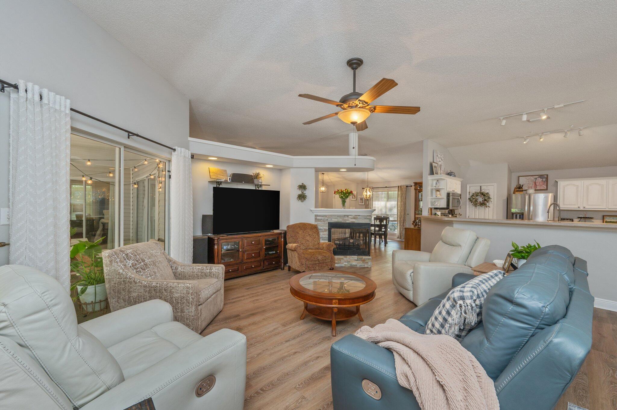 SILVER OAKS PH 1 - Residential