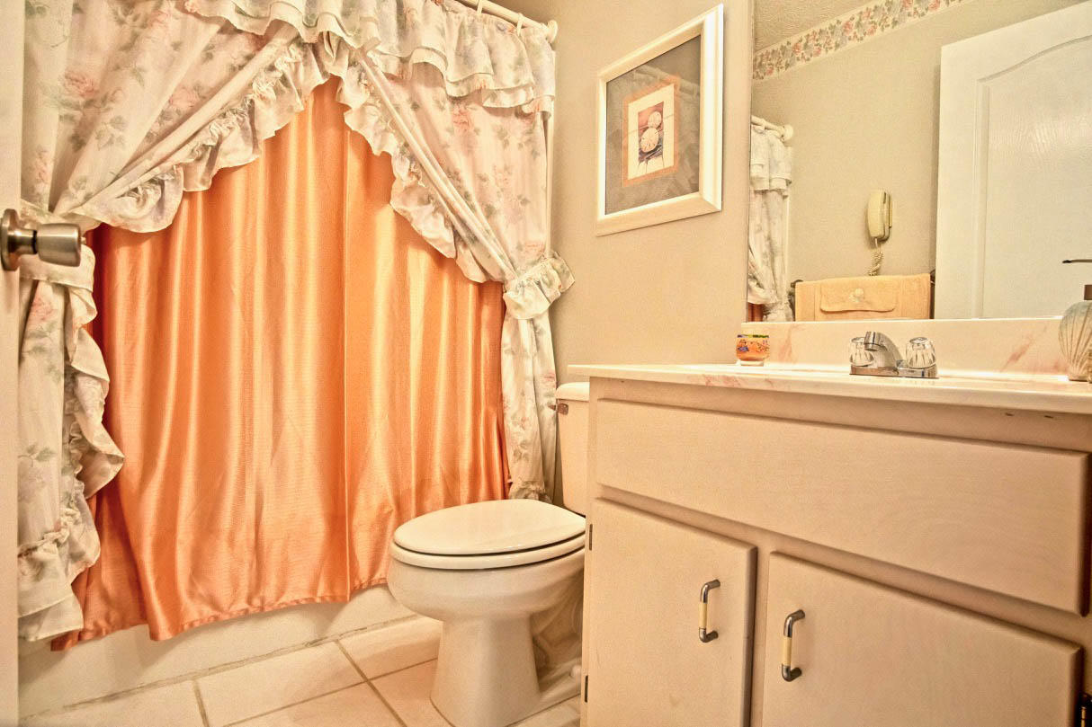 RIVIERA BEACH - Residential