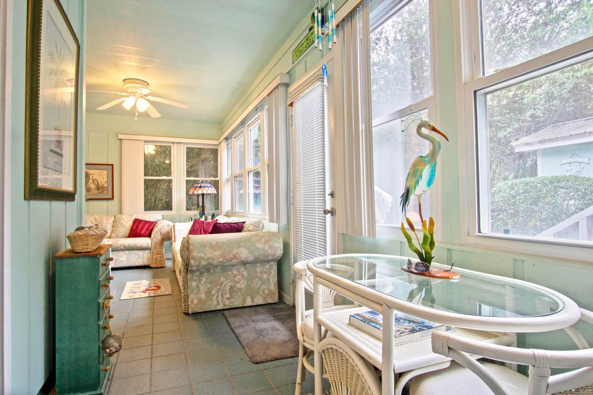 RIVIERA BEACH - Residential