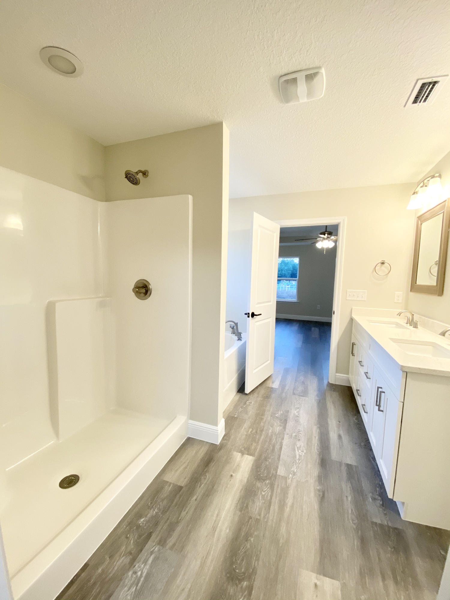 LAKE ARTHUR ESTATES - Residential