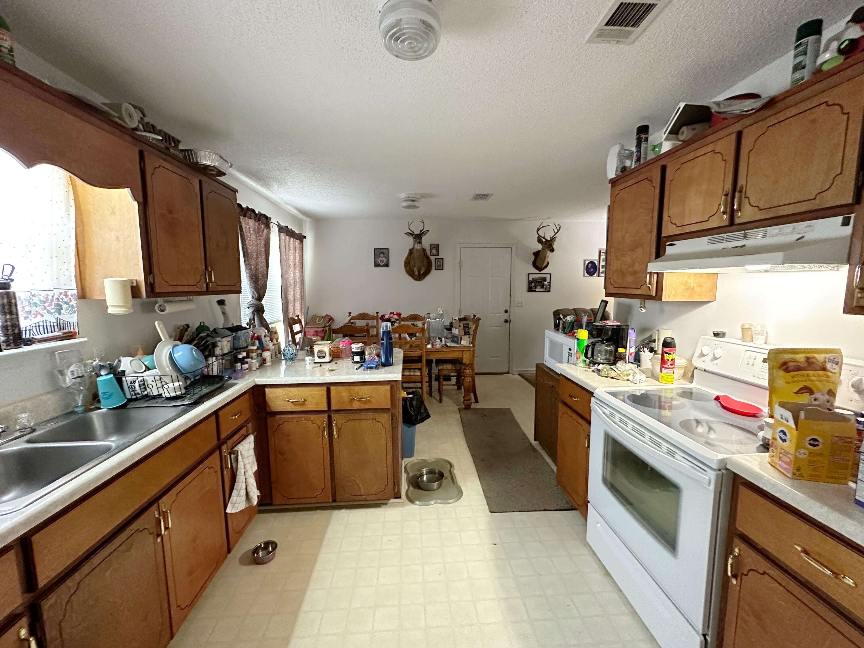 NO RECORDED SUBDIVISION - Residential