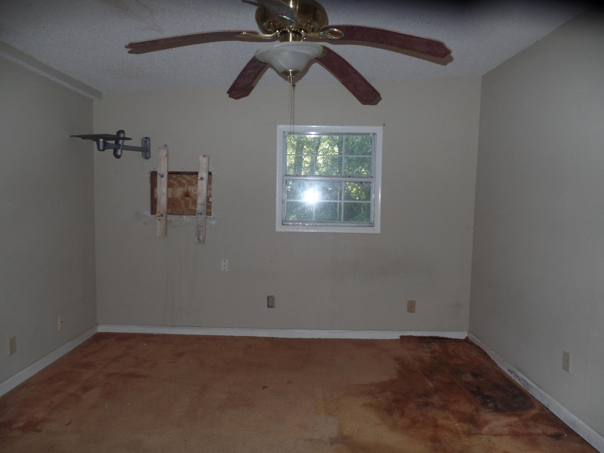 NO RECORDED SUBDIVISION - Residential