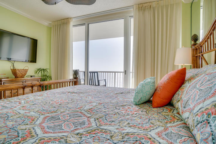 MAJESTIC BEACH TOWERS I - Residential