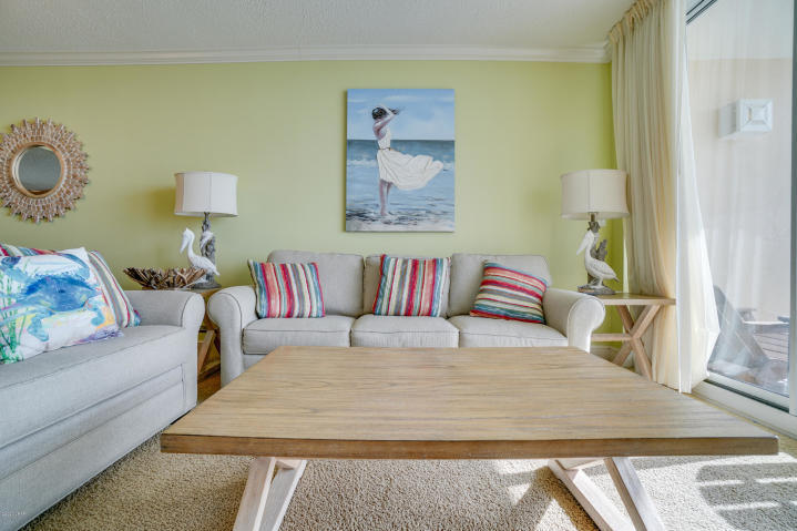 MAJESTIC BEACH TOWERS I - Residential