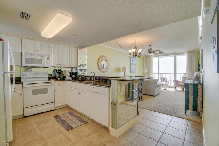 MAJESTIC BEACH TOWERS I - Residential