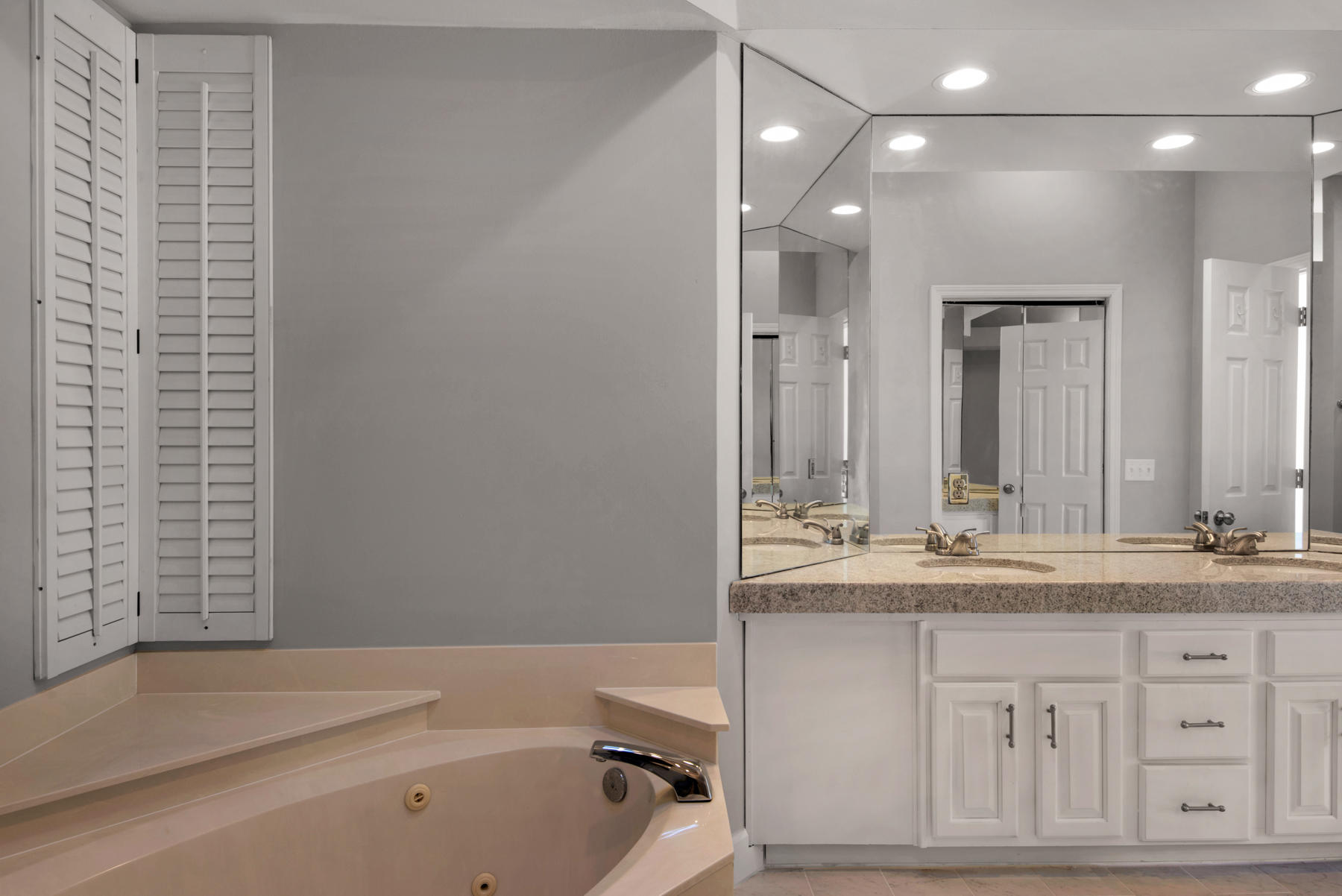 CASTELAR - Residential