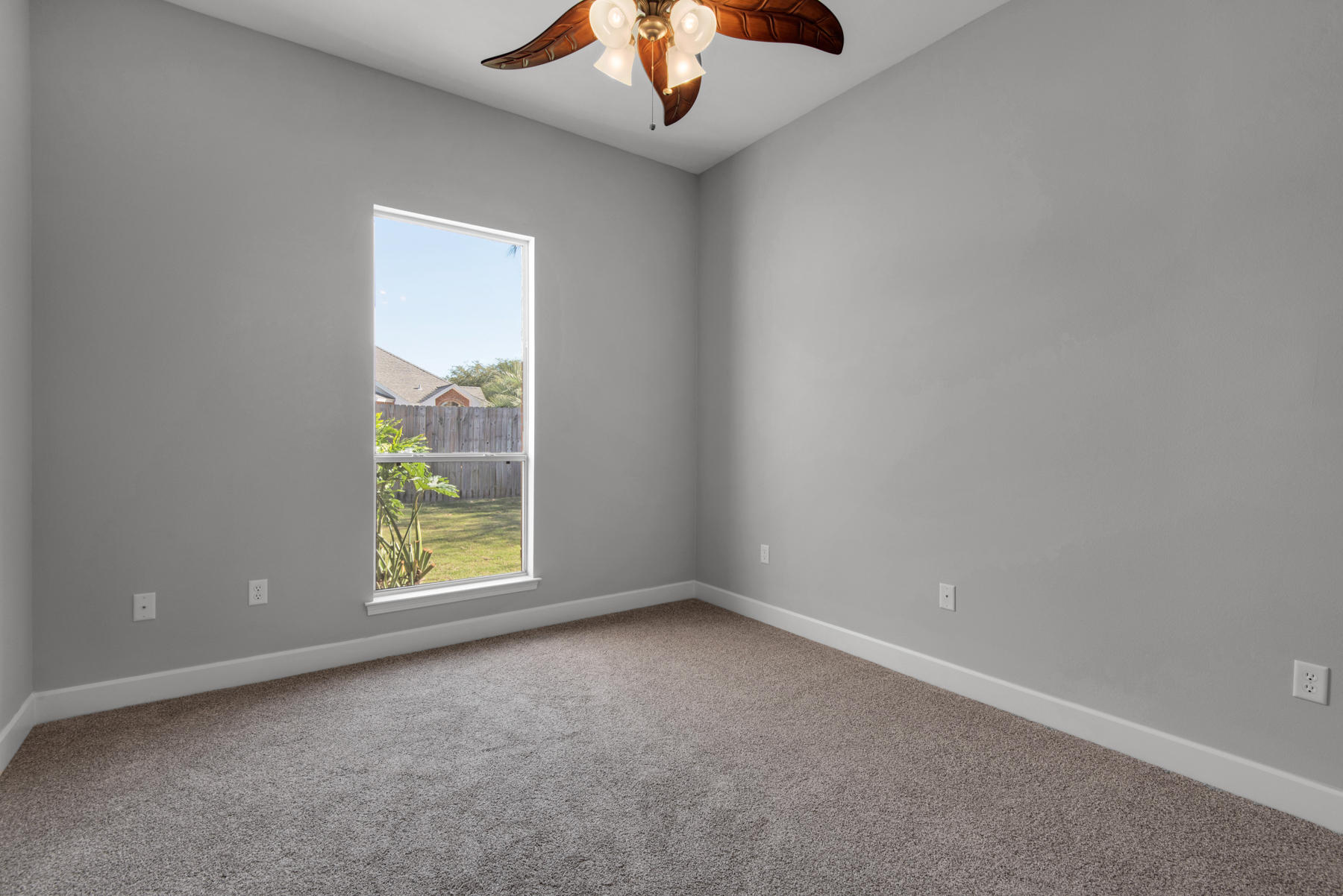 CASTELAR - Residential