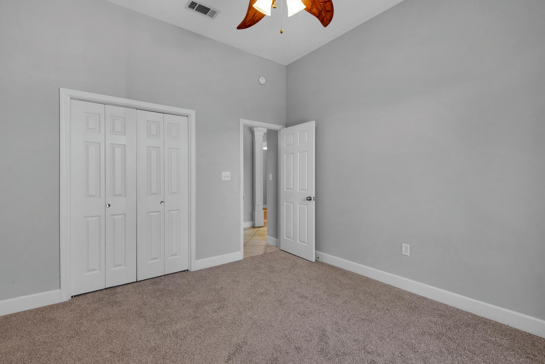 CASTELAR - Residential