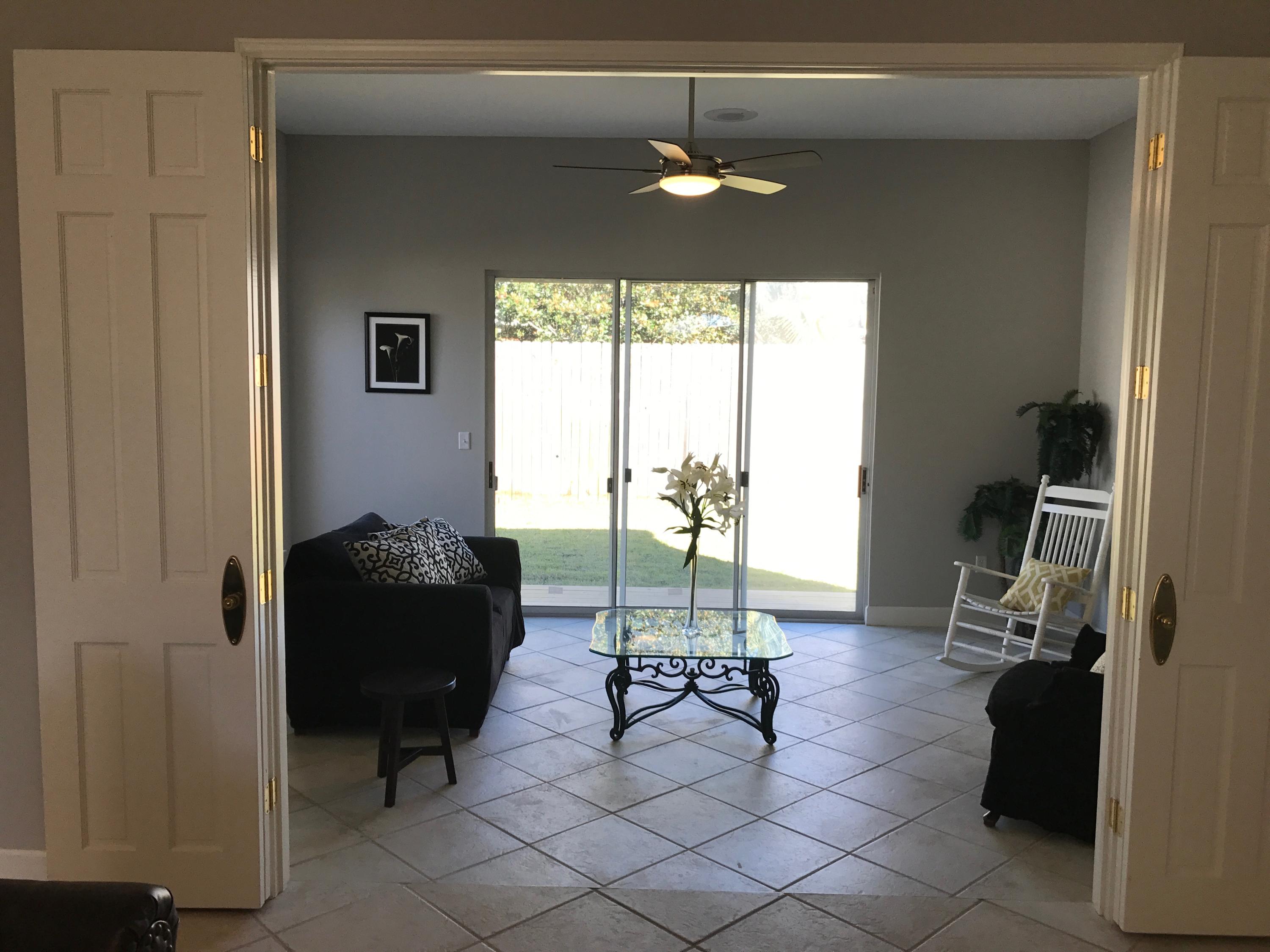 CASTELAR - Residential