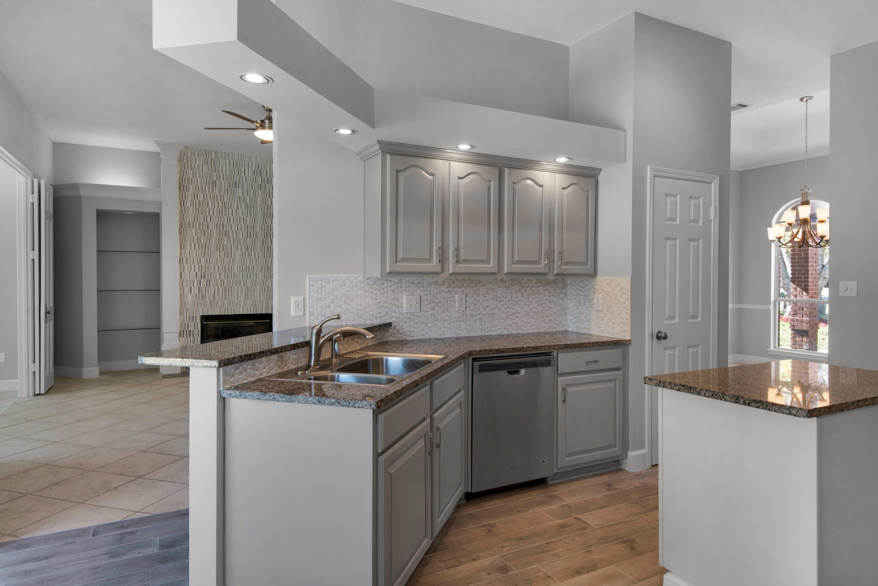 CASTELAR - Residential