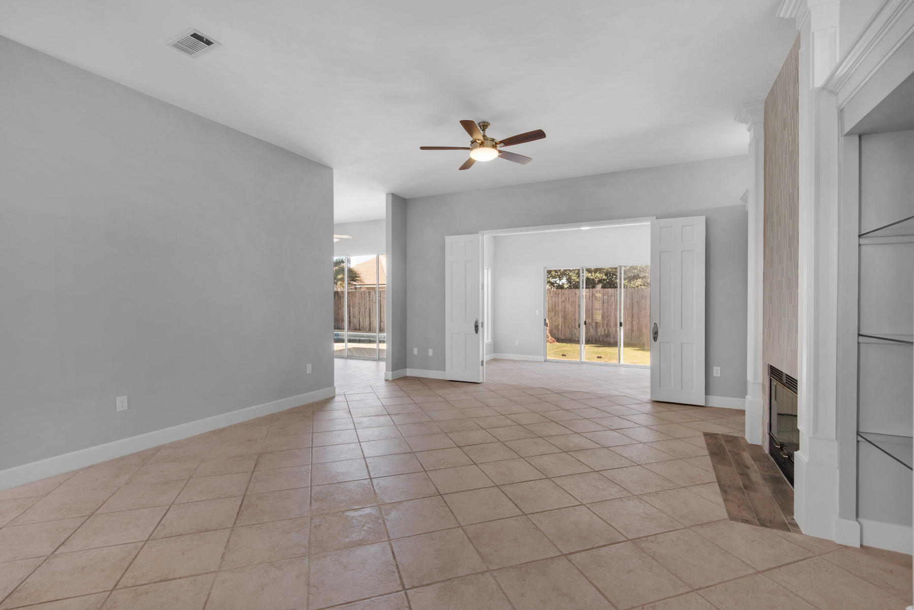 CASTELAR - Residential