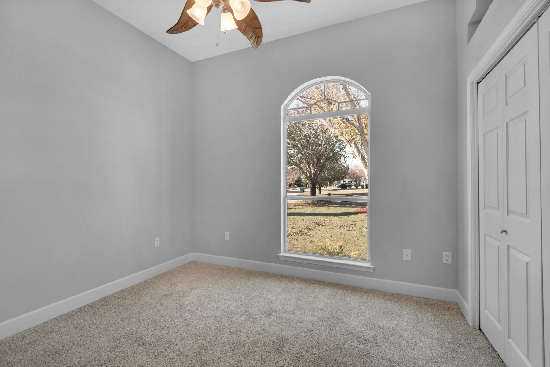 CASTELAR - Residential