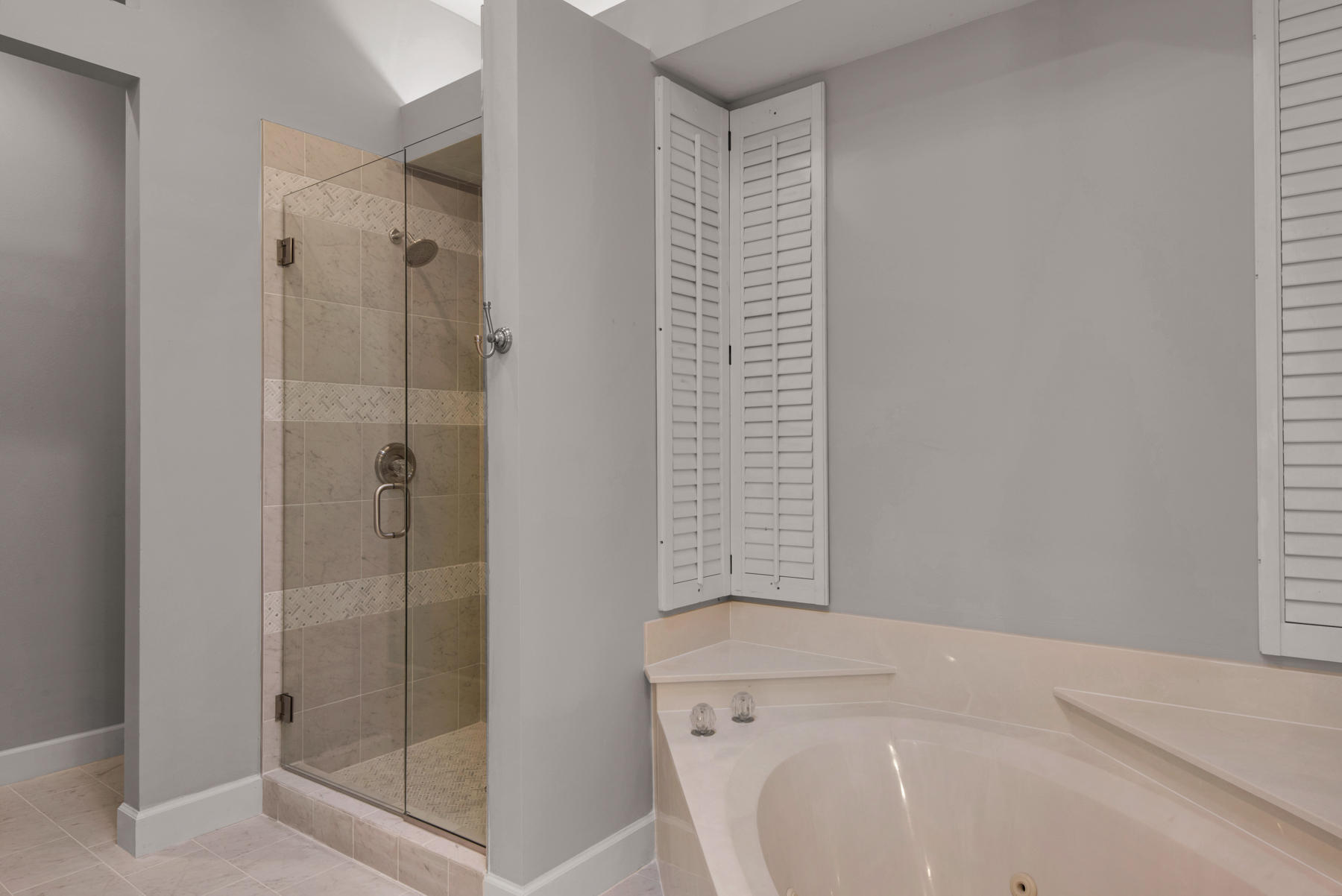 CASTELAR - Residential