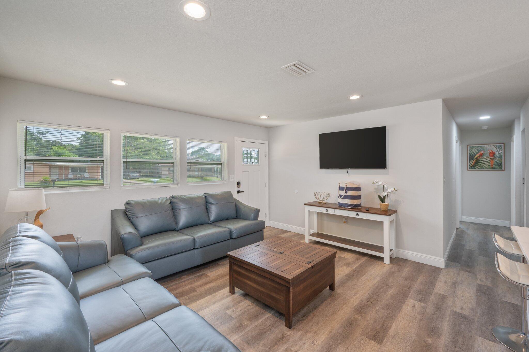 1ST ADD BEL-AIR S/D LOT 24 BLK A - Residential