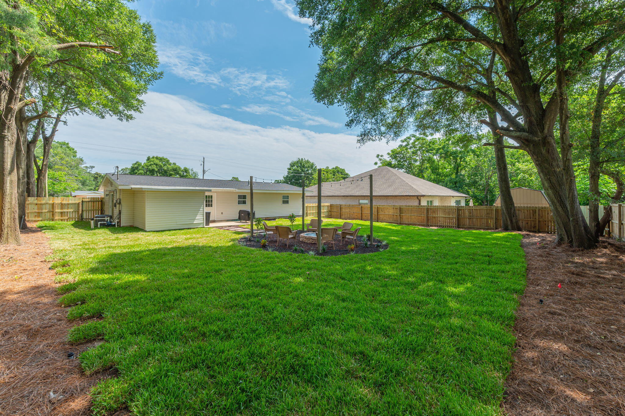 1ST ADD BEL-AIR S/D LOT 24 BLK A - Residential