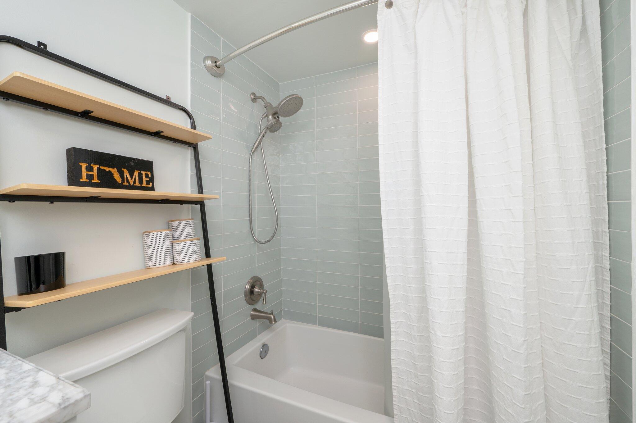 CEDARS CONDO - Residential
