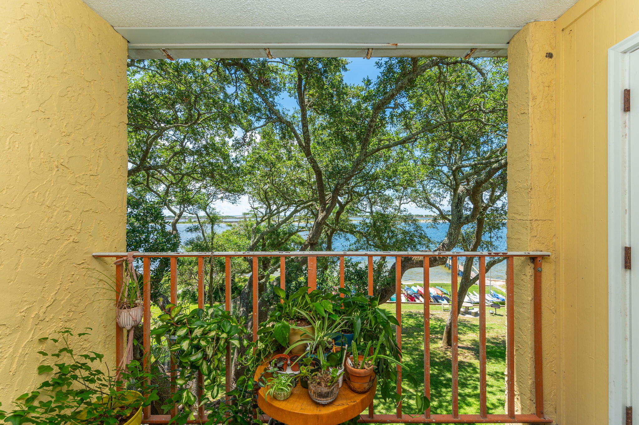 CEDARS CONDO - Residential