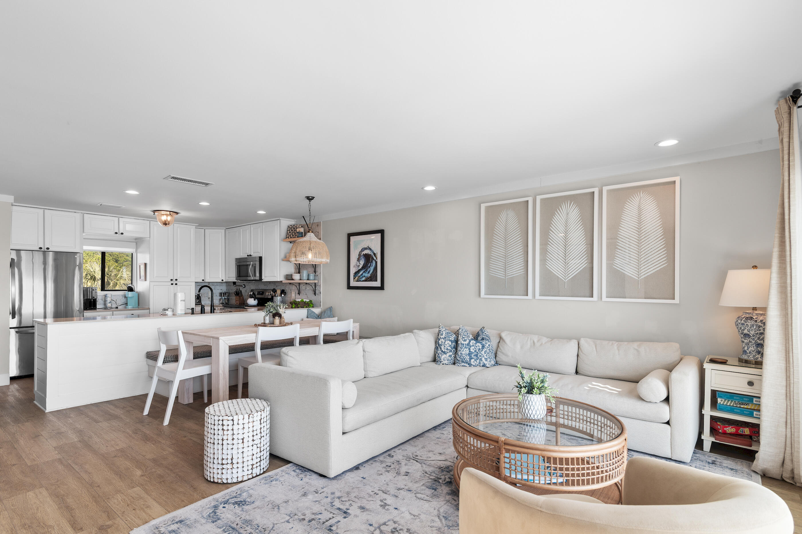 BEACHFRONT T/H - Residential