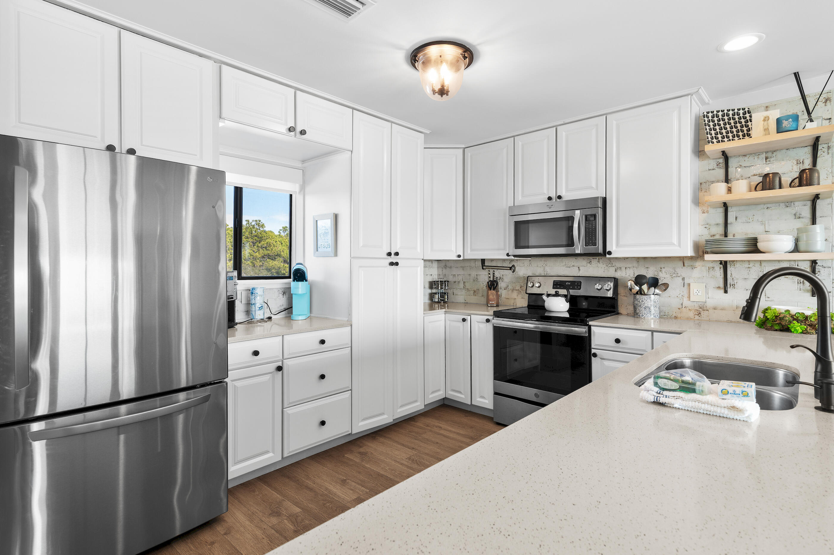 BEACHFRONT T/H - Residential