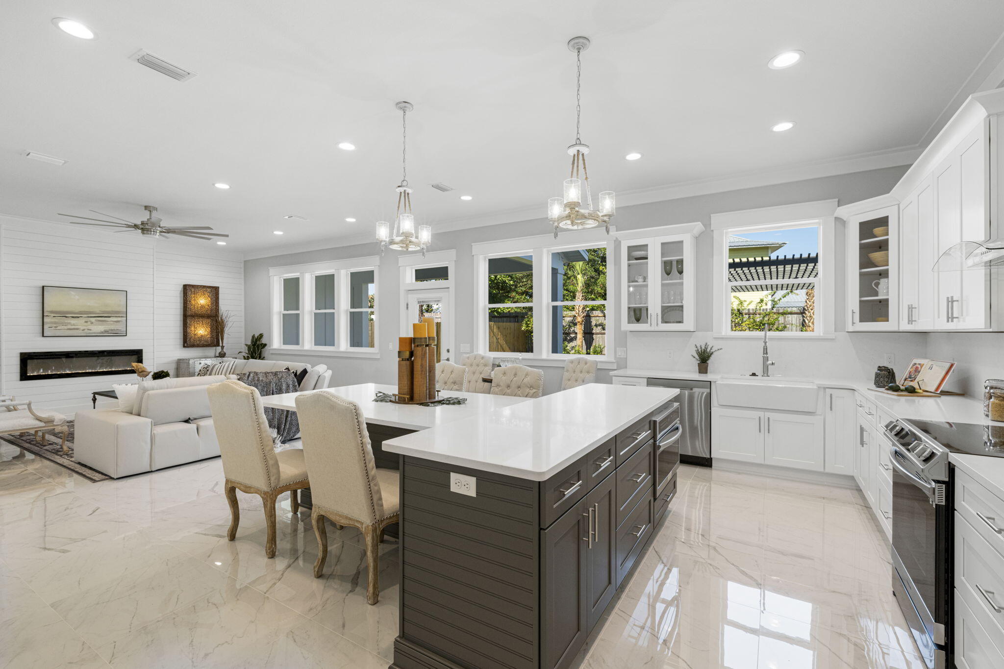 MAGNOLIA BEACH 1ST ADDN - Residential