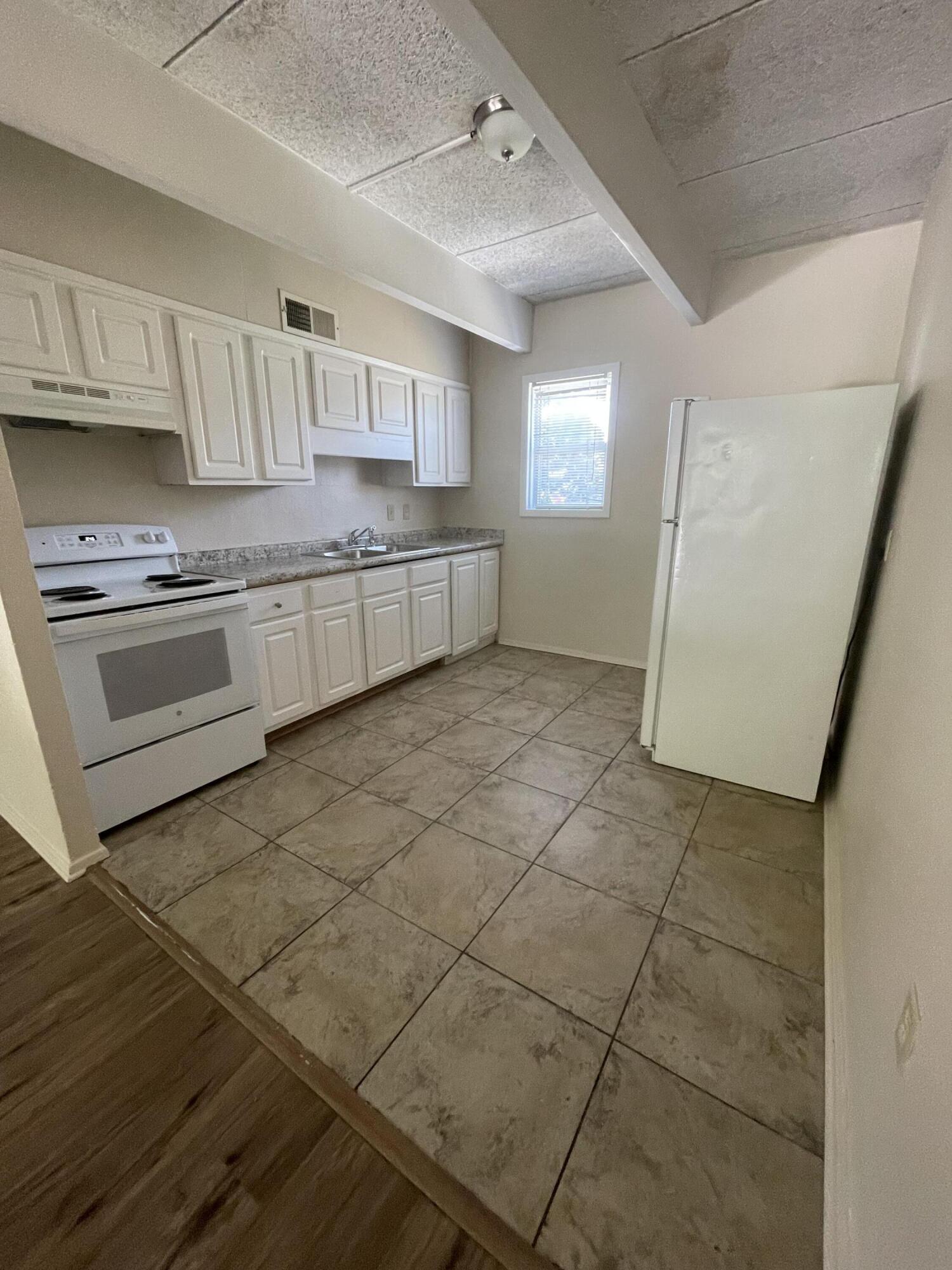 Rene Lynn Apartments - Residential Lease
